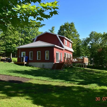Domaine Henri-Daze Villa Saint-Pierre-Baptiste Exterior photo
